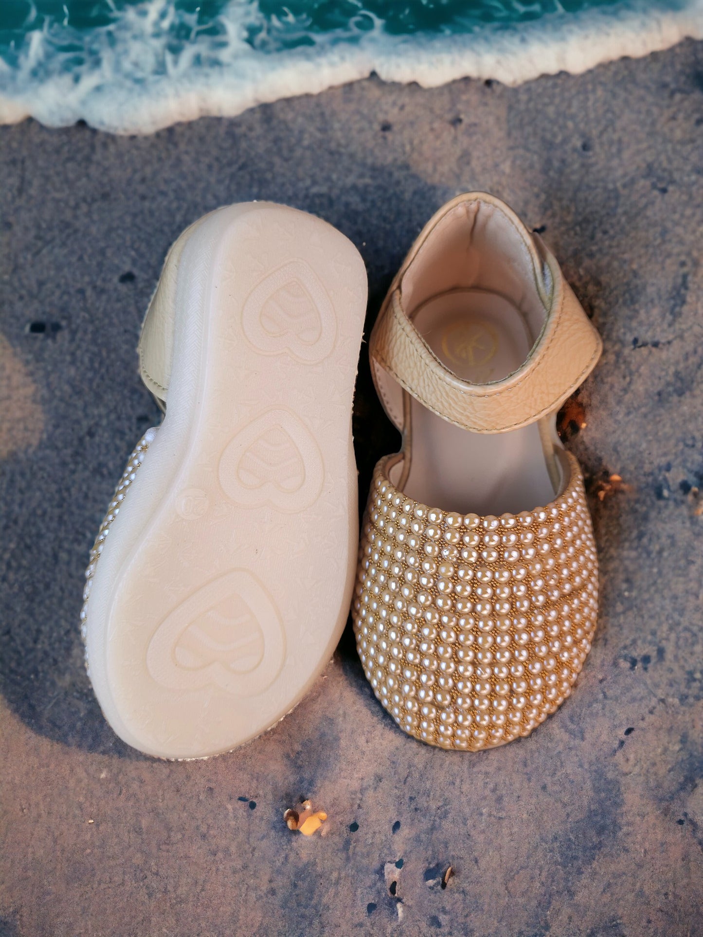 Perl Toe closed sandal